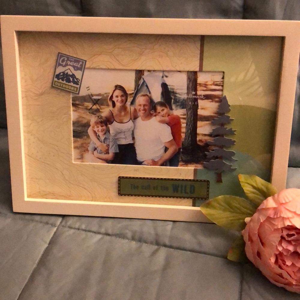 NEW Hallmark “The Great Outdoors” 4x6” Photo Frame